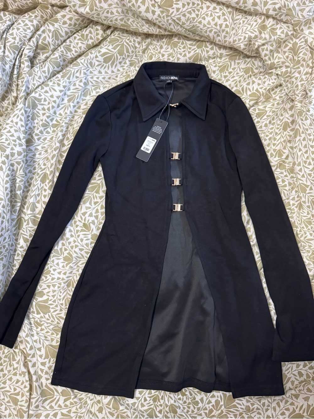 Fashion Nova Black Long Sleeve Hook-Front Tunic Top
